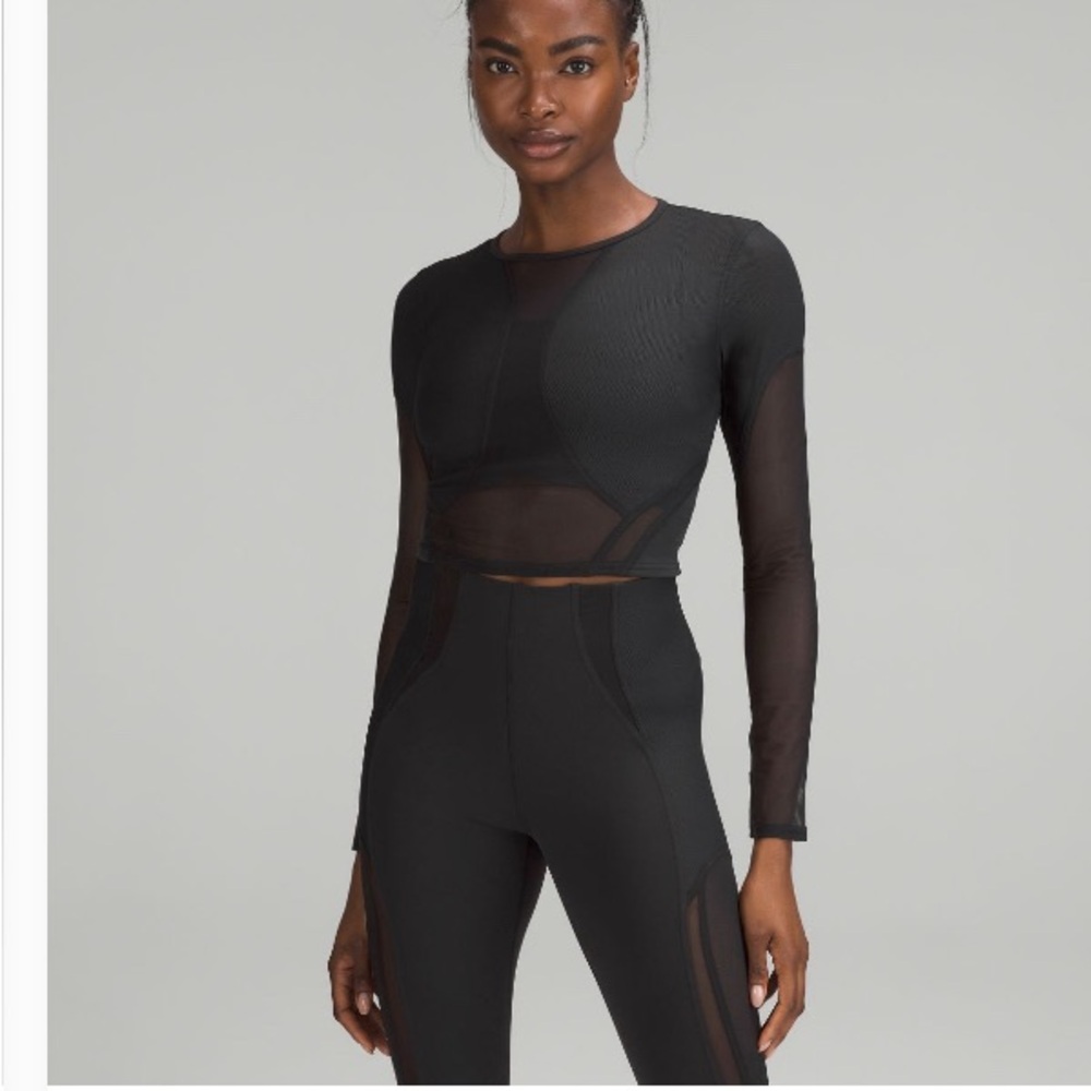 Mesh paneled training long sleeve shirt size 8